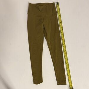 Aritzia TNA Womens Olive Green Leggings